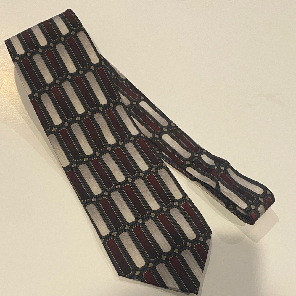 Croft & Barrow Red and Black Geometric Tie